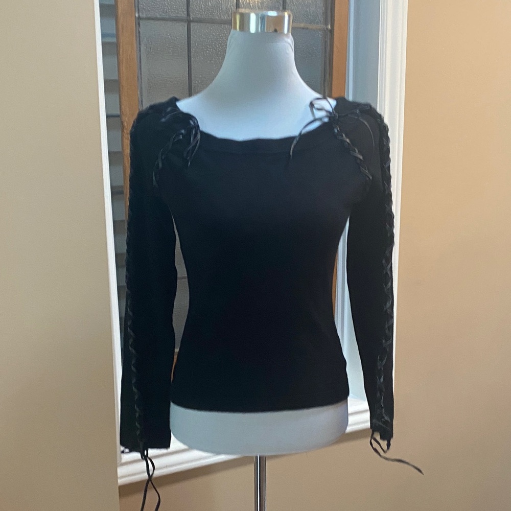 Chic Black Long Sleeve Women's Top with Leather Trim